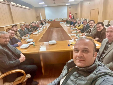 Enstitümüz Eski Müdür Yardımcıları ve Yönetim Kurulu Üyelerine Veda Yemeği Düzenledi